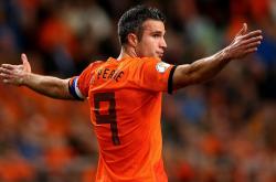 九游娱乐官方网站-对决与独舞，恩比德在年度焦点之夜的孤独加冕