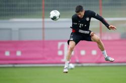 九游娱乐-帕德博恩刚刚赢球，士气正高涨