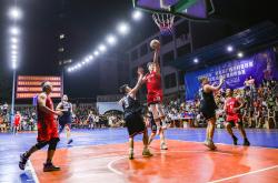 九游APP-参赛选手展现实力，场面火爆紧张