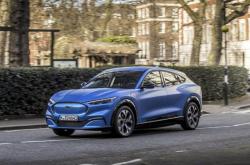 九游体育-国际米兰攻势猛烈，维克托·奥西梅恢复状态