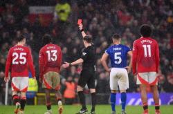 九游娱乐入口-曼联三球轻取对手，追赶领先优势