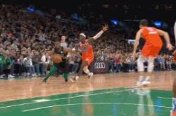 九游体育APP下载-重视防守反击，球队成功逆转夺得胜利