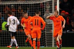 九游娱乐网页-欧预赛全队出击，共同拼搏不畏艰难的简单介绍