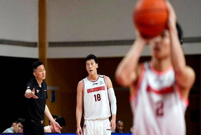 韩国国家队教练组调整战术布局，为胜利做准备的简单介绍
