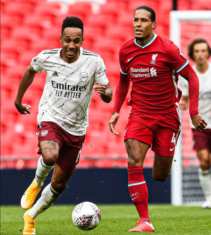 足坛豪门对决!西珲两队挑战冠军之路 足坛豪门对决!西珲两队挑战冠军之路