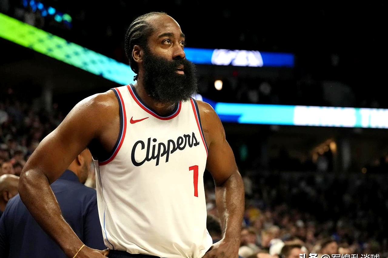 美国篮球名将抢眼登场,无懈可击 美国篮球名将抢眼登场,无懈可击