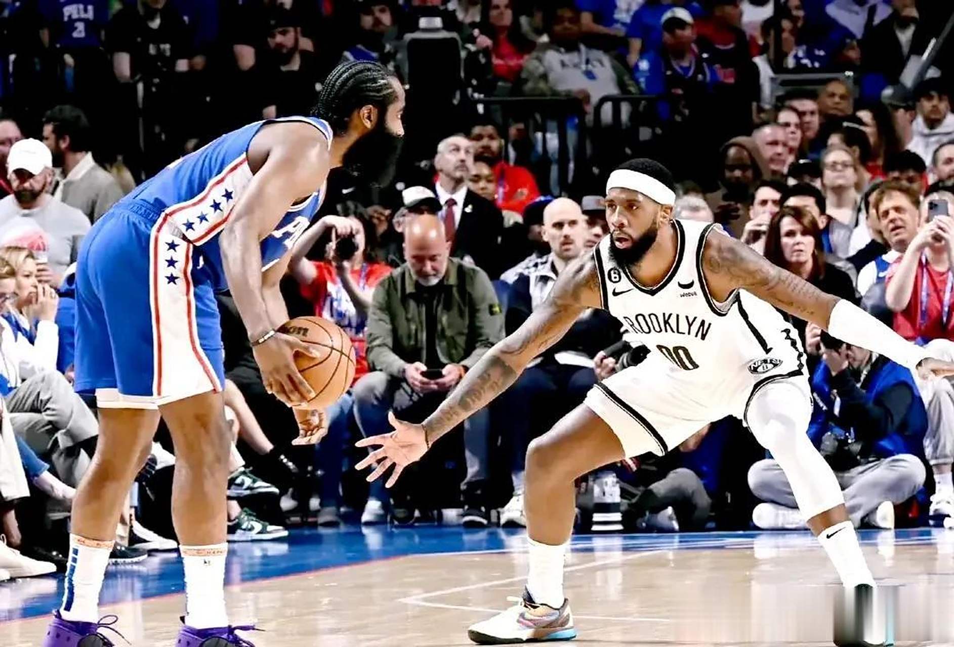 76人队击败篮网队晋级下一轮 76人队击败篮网队晋级下一轮