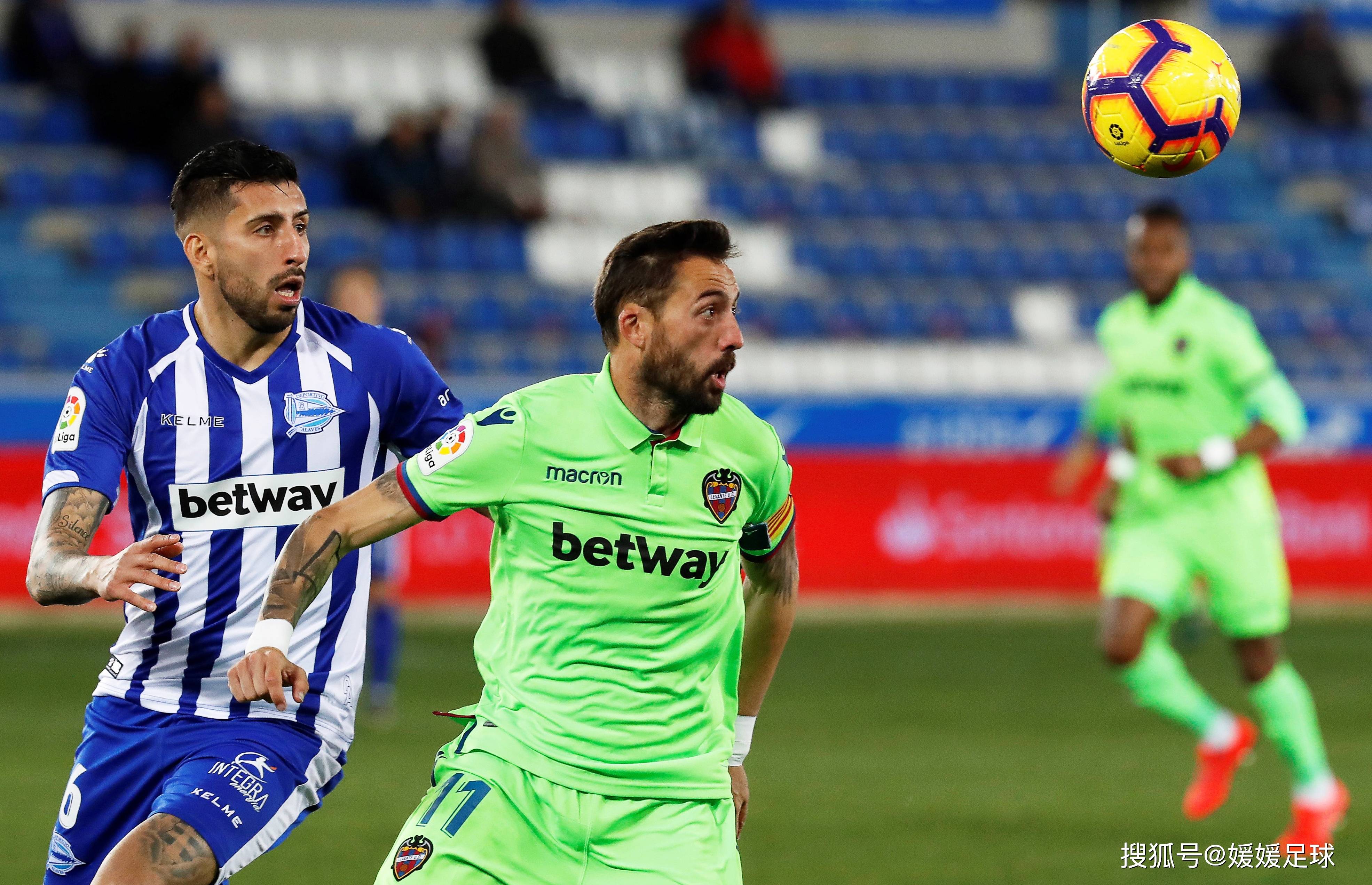 塞维利亚主场胜出,继续保持不败战绩 塞维利亚主场胜出,继续保持不败战绩