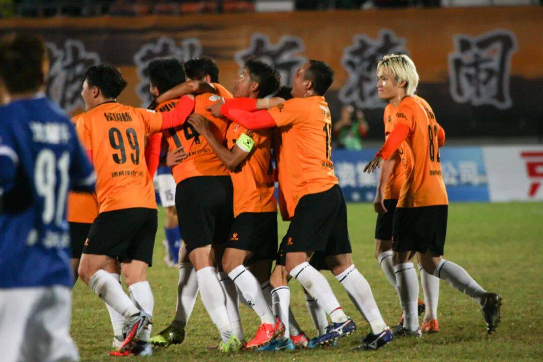 各地联赛最新进展,精彩对抗引爆赛场 各地联赛最新进展,精彩对抗引爆赛场