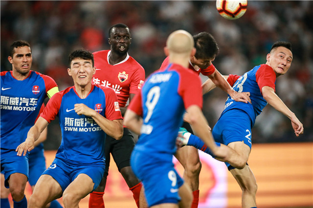 上海上港客场挑战重庆斯威,士气高涨 上海上港客场挑战重庆斯威,士气高涨