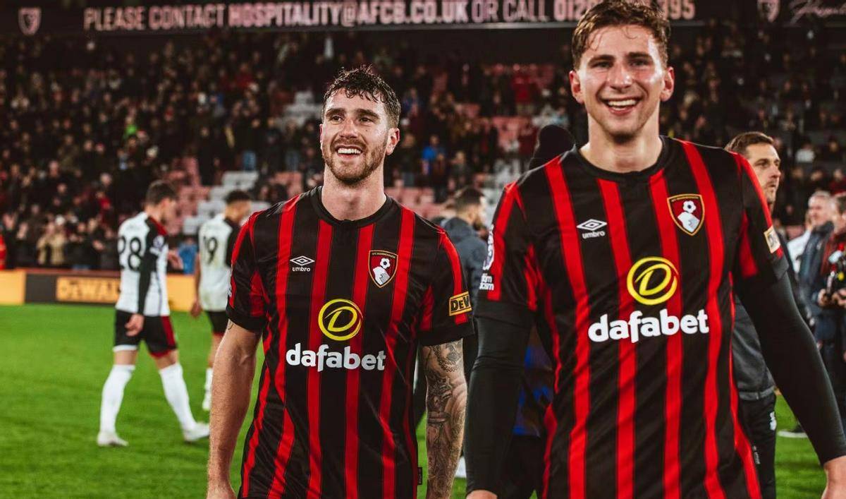 利物浦将与伯恩茅斯交手,谁将笑到最后 利物浦将与伯恩茅斯交手,谁将笑到最后