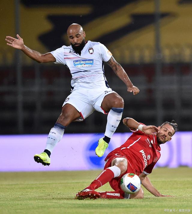 贝内文托中场状态回暖，助球队升级前进