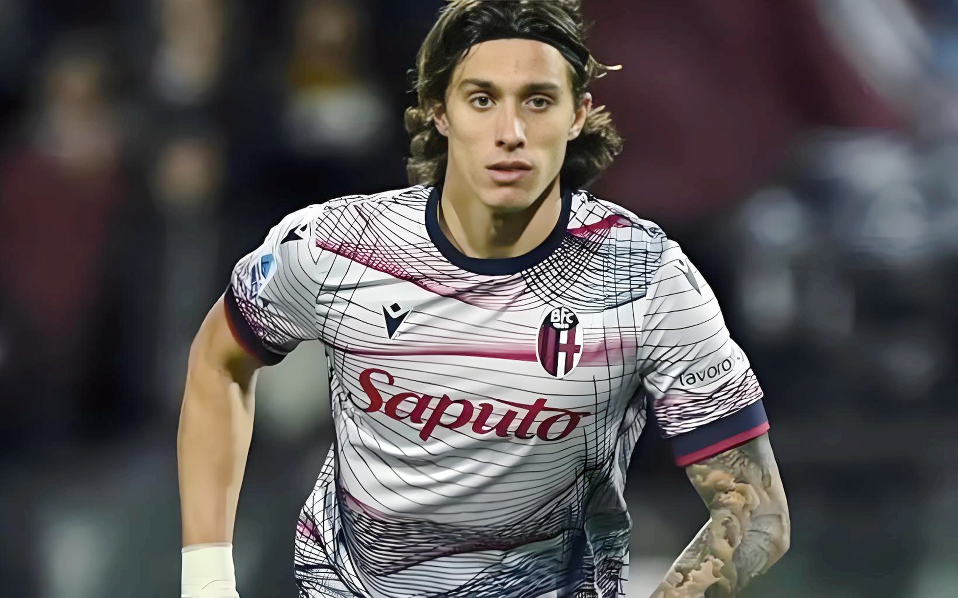 包含意大利球员转会费创下新高，突破世界记录的词条