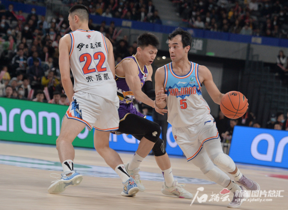 青年球员发挥出色，助力球队获得重要胜利的简单介绍