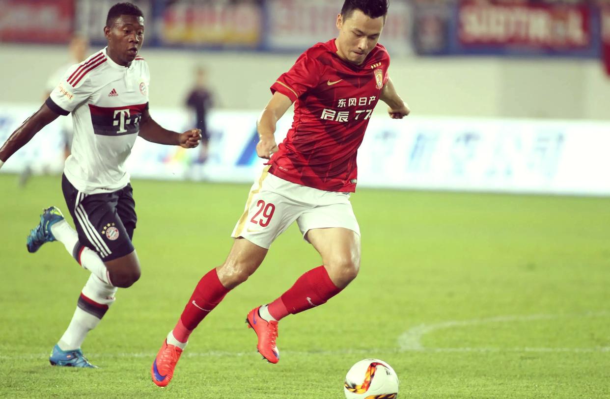 拜仁慕尼黑门将扑出点球,助球队逆转取胜 拜仁慕尼黑门将扑出点球,助球队逆转取胜