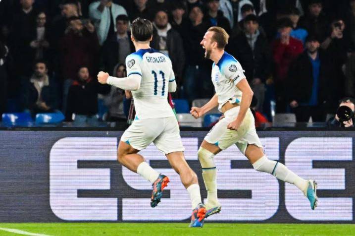 关于法国险胜英格兰，孔德状态火热的信息