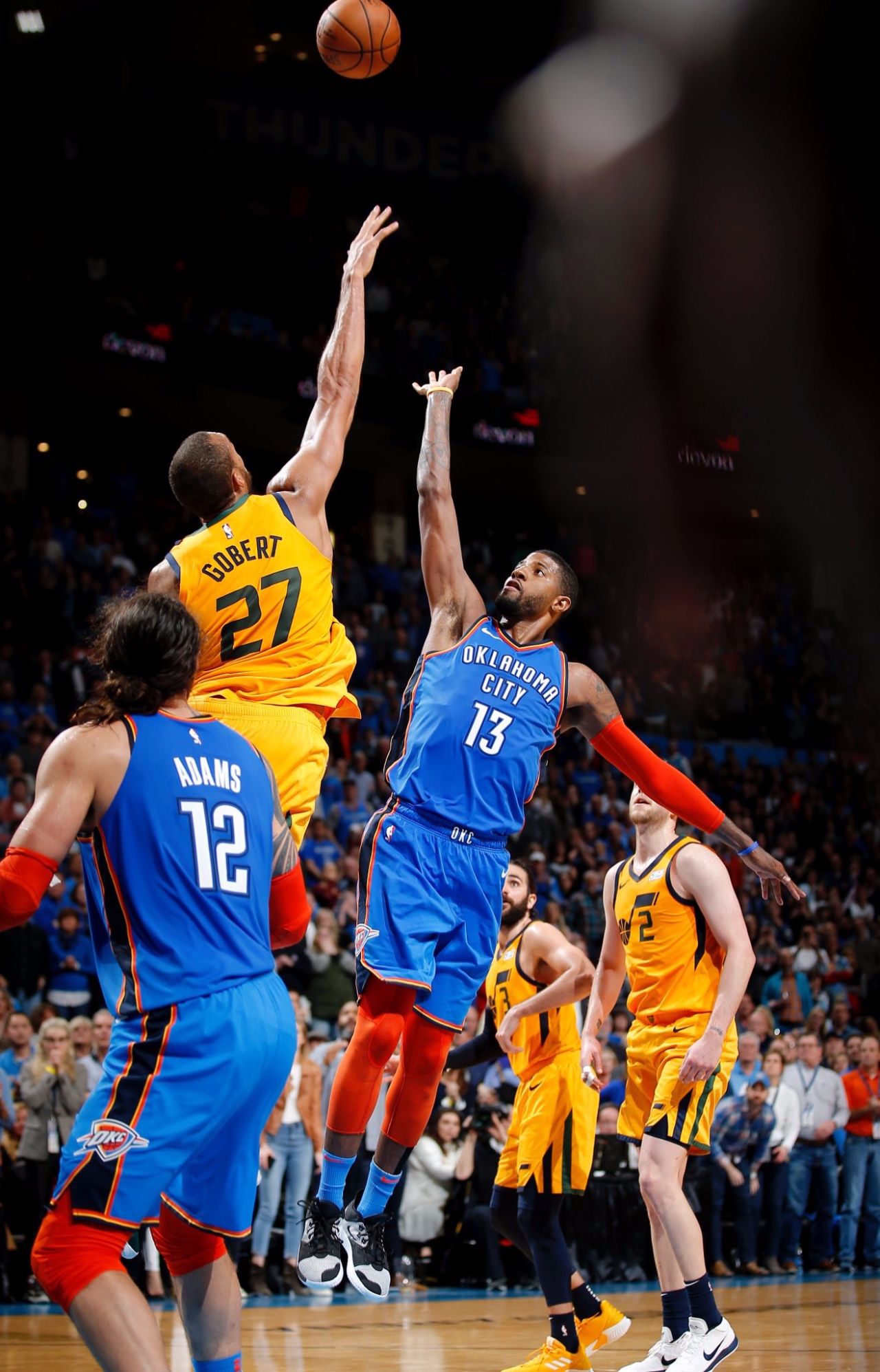 勇士绝杀上海队,乔治带队取胜 勇士绝杀上海队,乔治带队取胜