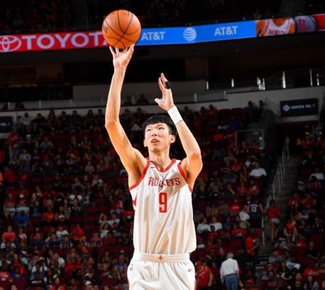 雷霆轻取马刺，周琦刷新纪录