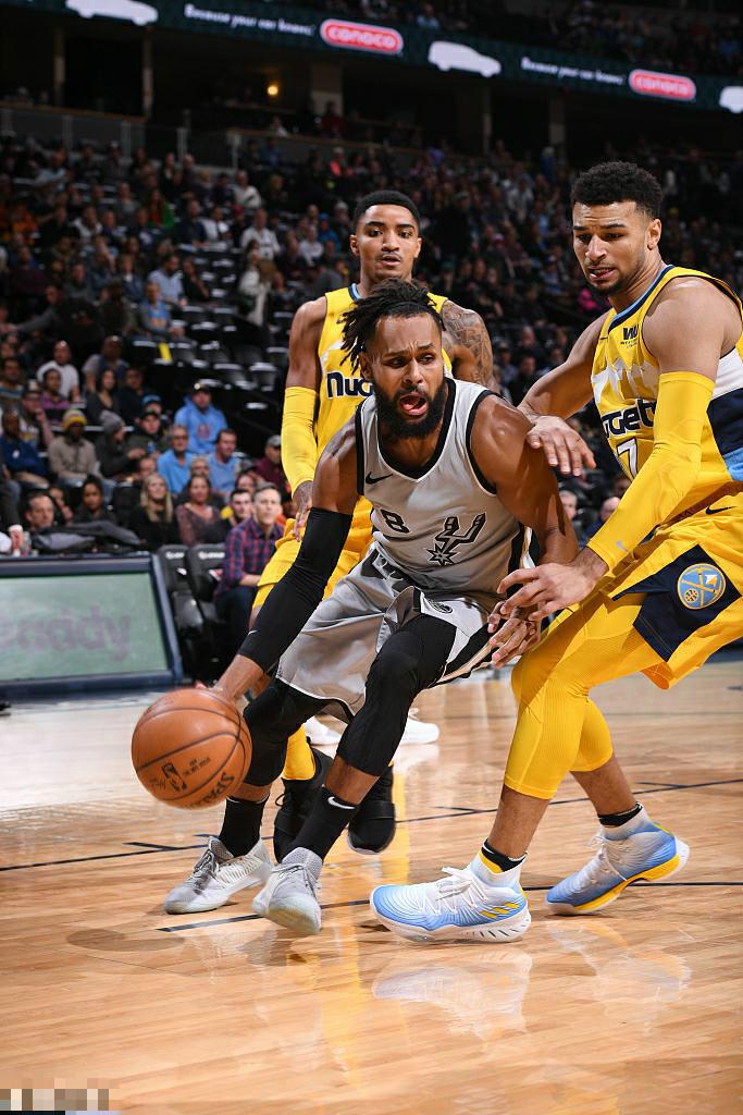 雷霆轻取马刺，周琦刷新纪录