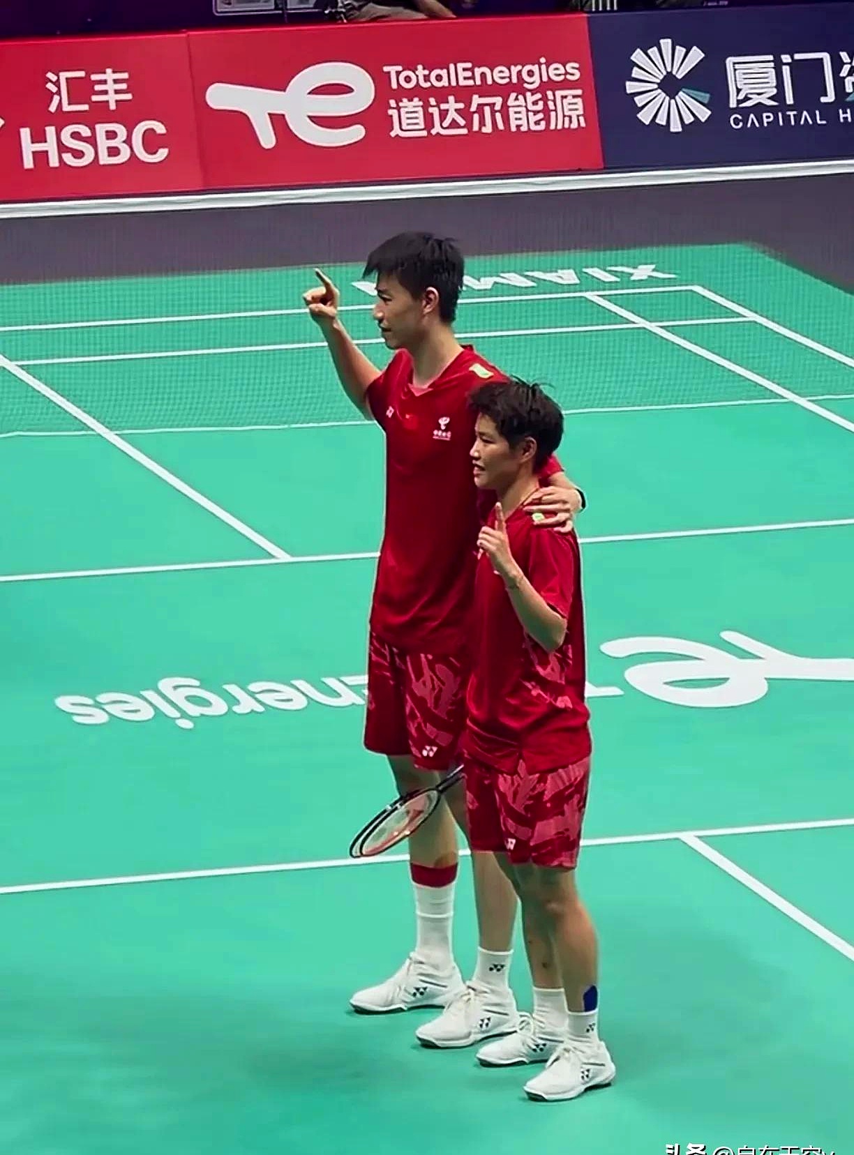 中国羽毛球队逆转英格兰羽毛球队,谌龙制霸全场的简单介绍 中国羽毛球队逆转英格兰羽毛球队,谌龙制霸全场的简单介绍