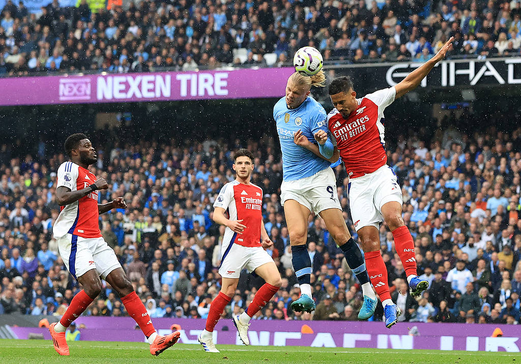 包含利物浦逆转挪威，哈兰德关键制胜的词条